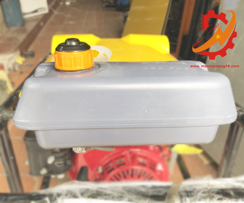 May-dam-coc-Honda-GX160-Thai-Lan-Chan-Lun-binh-chua-nhien-lieu